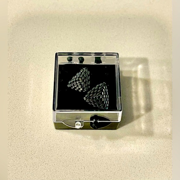 Handmade Earrings_with box - Picture 9 of 9